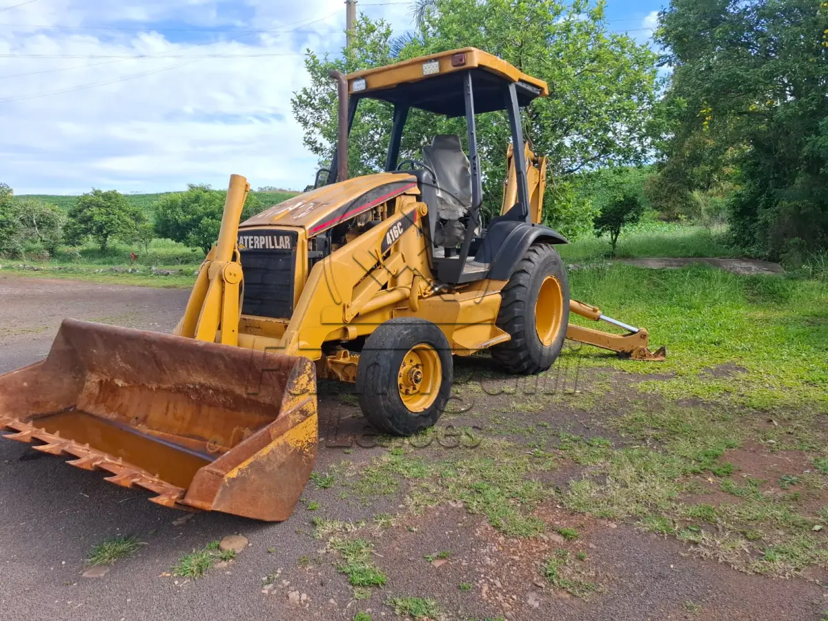 LOTE 001 - Retroescavadeira caterpilar 416 4x2 ano 1997