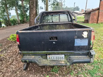 LOTE 001 - GM/S10 Deluxe, carroceria aberta, ano/modelo 1996/1996