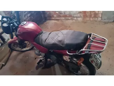 LOTE 000 - UMA MOTOCICLETA HONDA CG150 TITAN KS, COR VERMELHA, ANO 2008/2008,