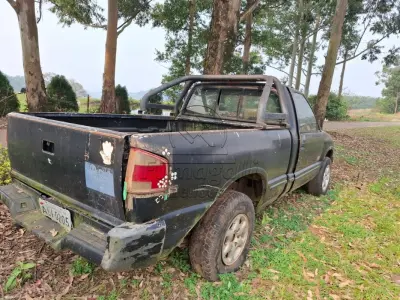 LOTE 001 - GM/S10 Deluxe, carroceria aberta, ano/modelo 1996/1996