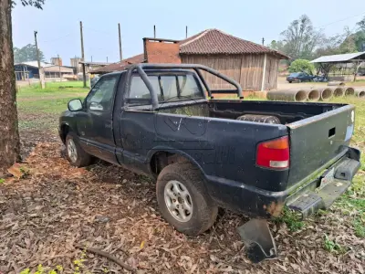 LOTE 001 - GM/S10 Deluxe, carroceria aberta, ano/modelo 1996/1996